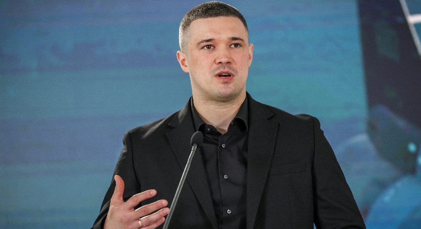 Ukrayna’da koltuğundan oldu, İtalya’da kapılar açıldı. Tanınan bakana sürpriz teklif!