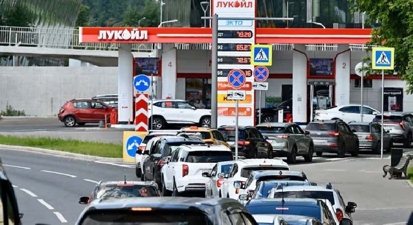 Ukrayna’dan Rusya’ya akaryakıt darbesi