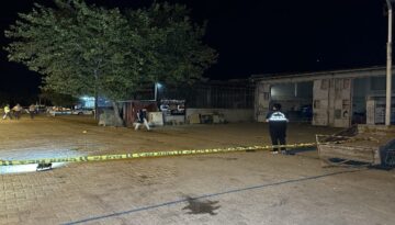 Uşak’ta iki esnaf arasındaki tartışma silahlı hengameye dönüştü. 13 kişi yaralandı