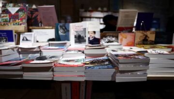 Yapay zekayla ilgili tartışmalar büyüyor. Sahaflardaki milyonlarca kitabı tarayıp imha ettiler