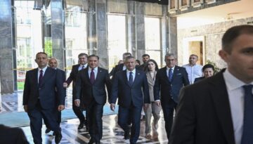Yeni parti kuruluyor. “Milletvekilleri imza attı, alternatif isim belirli oldu”
