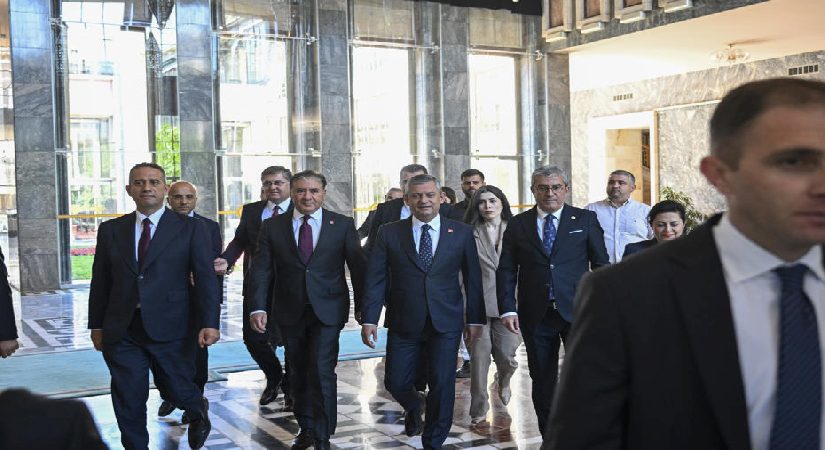 Yeni parti kuruluyor. “Milletvekilleri imza attı, alternatif isim belirli oldu”