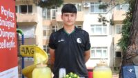 14 yaşında minimum fiyatın 3 katını kazanıyor. 6 saatte günlük çıkarı 3 bin lirayı buluyor