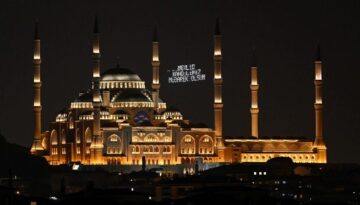 2026 Mevlid Kandili ne vakit? Mevlid Kandili hangi gün, ne vakit idrak edilecek?
