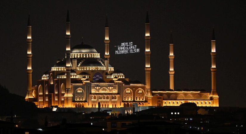 2026 Mevlid Kandili ne vakit? Mevlid Kandili hangi gün, ne vakit idrak edilecek?