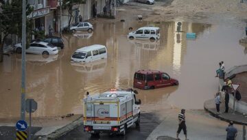 26 il için sarı ve turuncu kodlu ihtar. Sel ve su baskınlarına dikkat