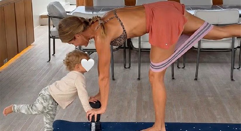 3 çocuk annesi olduğuna kimse inanamıyor… Ünlü model küçük oğlunu da şimdiden idmana başlattı