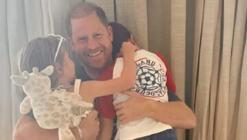6 yıl sonra başladıkları yerdeler…Harry ve Meghan çoluk çocuk memlekete geri döndü!