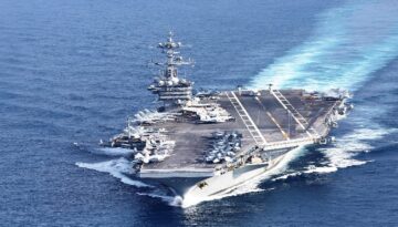 ABD uçak gemisi George Washington Orta Doğu’ya ulaştı
