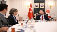 Adalet Bakanı Akın Gürlek, Behçet Oktay ve Uğur Mumcu’nun aileleriyle görüştü