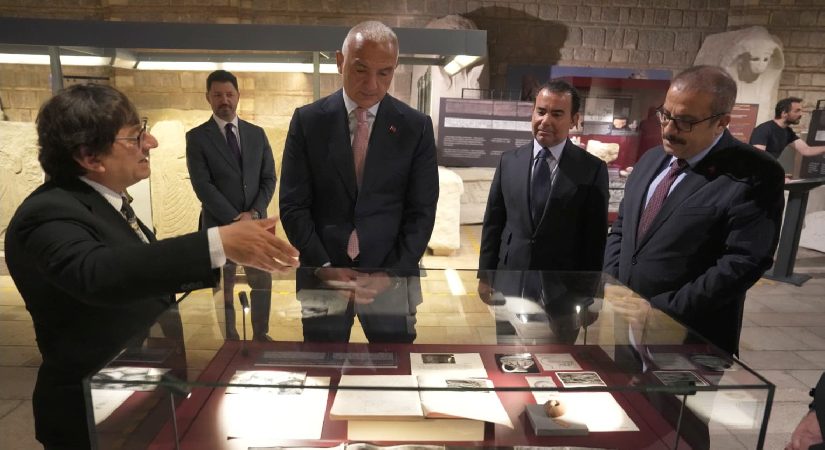 Anadolu’nun esaslı geçmişine ışık tutuyor. Yalburt Pınarı’nda Bir Hitit Hükümdarı standı
