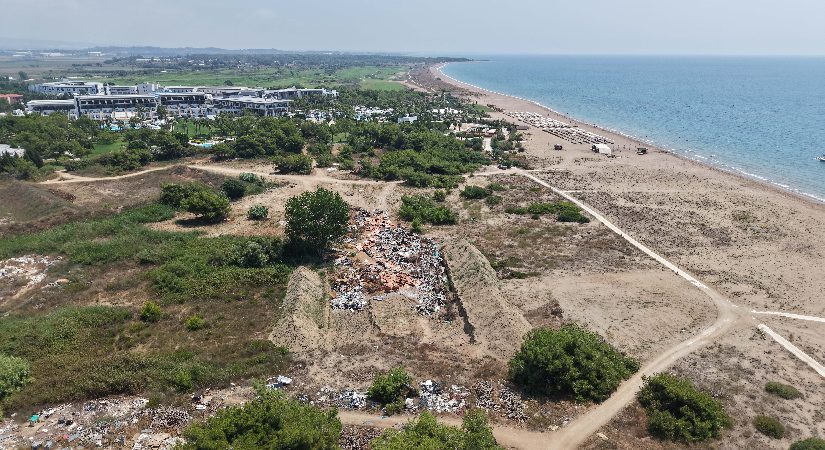 Antalya’da plajı çöplüğe çeviren beş yıldızlı otele para cezası