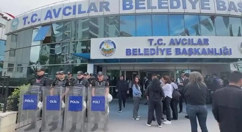 Avcılar Belediyesi’ne operasyon. 12 kuşkulu gözaltına alındı