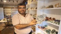 Ayağına taş takıldı, hayatı değişti. Tabiattan topladı, 10 yılda sayısı 15 bin oldu