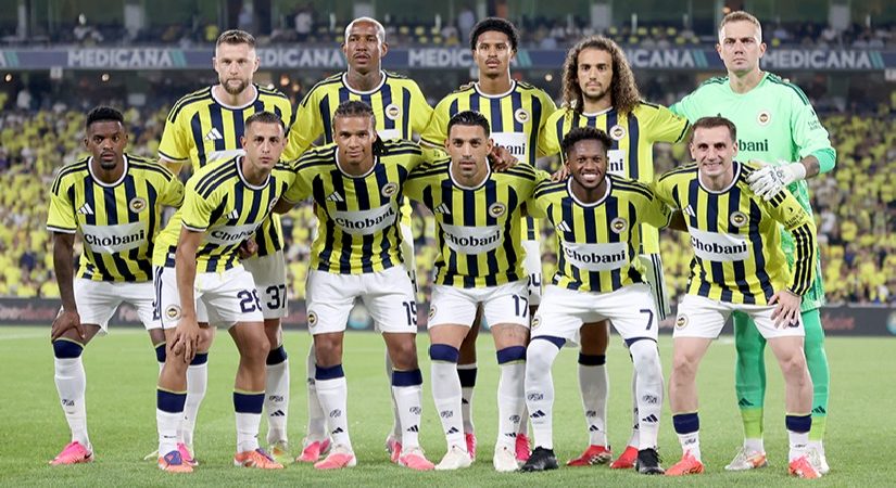 Ayrılık tezi vardı, kararını resmen açıkladı. “Fenerbahçe’de kalıyorum”