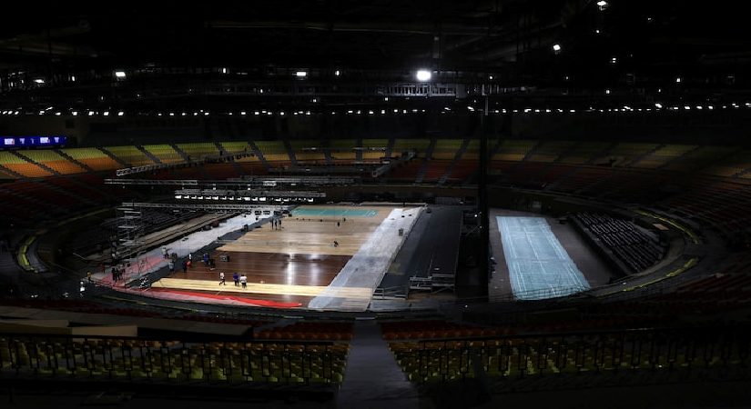 Badminton turnuvası öncesi maymun alarmı: Langur sesi çıkaran vazifeliler tutuldu