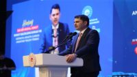 Bakan Kurum: Bu işler ahbap çavuş ilişkisiyle yürümez