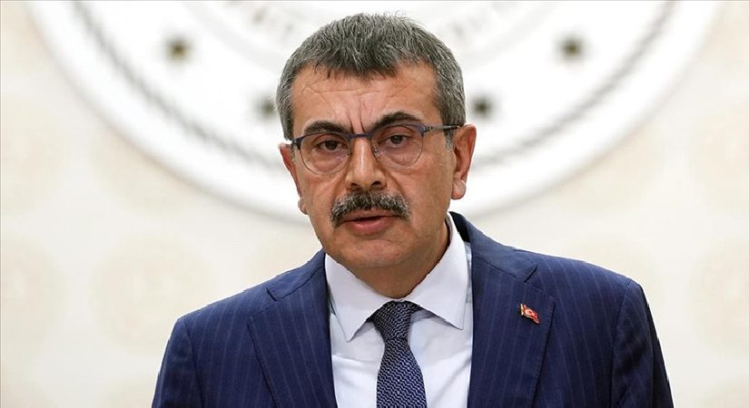 Bakan Tekin: ‘Hayallerinizi desteklemeye devam ediyoruz’