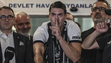 Beşiktaş’ın yeni yıldızı Vlahovic, İstanbul’a geldi ve taraftara Türkçe ileti verdi