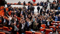 Çerçeve yasa oylamasında dikkat çeken detaylar. Yasaya kimler ret oyu verdi?