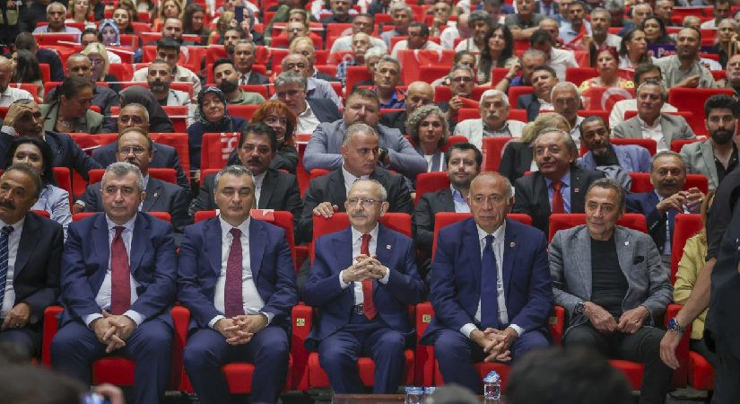 CHP’de neler oldu? Yeni Parti’ye geçmeyen iki isim, A Grubu’nun gündeminde
