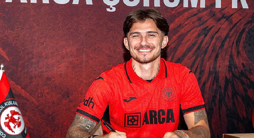 Çorum FK Berat Özdemir’i renklerine bağladı