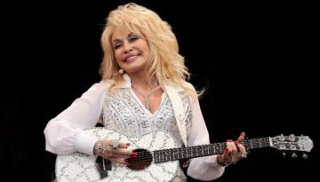 Country müziğin kraliçesi Dolly Parton hayatını kaybetti