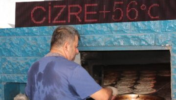 Dışarısı 55, içerisi 80 derece. Serinlemek için bunları yapıyorlar