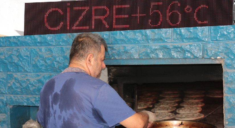 Dışarısı 55, içerisi 80 derece. Serinlemek için bunları yapıyorlar
