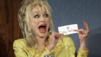 Dolly Parton hayatını kaybetti, kız kardeşi son dileğini açıkladı