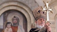 Ermenistan’da kilise ile hükümet arasındaki arbede mahkemeye taşındı