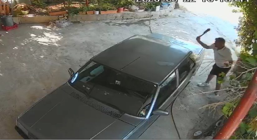 Eski sevgili dehşeti: Arabası kullanılamaz hale getirdi