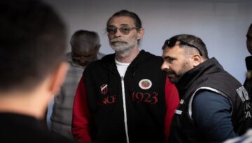 Etimesgut Belediyesi’ne operasyon. Tutuklanan Erdal Beşikcioğlu vazifeden uzaklaştırıldı