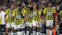 Fenerbahçe, Lyon maçı takımını UEFA’ya bildirdi!