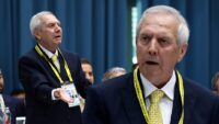 Fenerbahçe Yüksek Divan Kurulu Toplantısı’nda gerginlik! Aziz Yıldırım’dan Orhan Demirel’e reaksiyon: ‘Seni suçlayan mı var?’