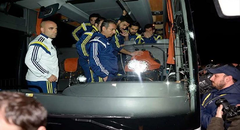 Fenerbahçe’den ekip otobüsüne taarruz belgesine ait açıklama. “5 şahısla hudutlu kalmayacak”