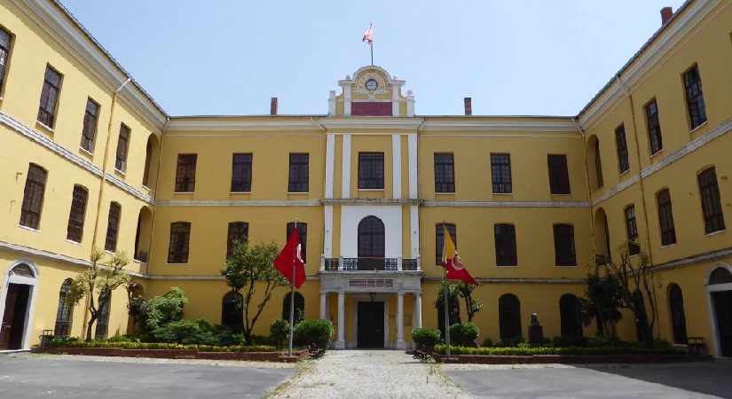 Galatasaray Lisesi’ne girişe yeni düzenleme. İmtihan zaruriliği geldi