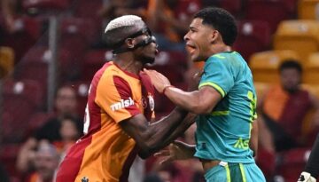 Galatasaray-Villarreal maçında olay. Osimhen’i 5 kişi güç tuttu