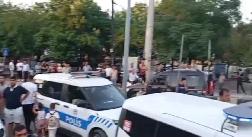 Gaziantep’te ilçeyi ayağa kaldıran cinsel istismar argümanı. Yüzlerce kişi karakolun önünde toplandı
