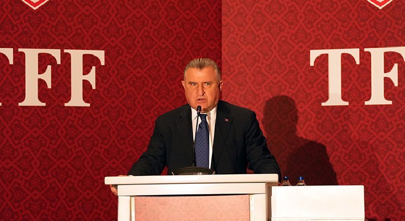 Gençlik ve Spor Bakanı Osman Aşkın Bak, hakemlere seslendi: ‘Cesur, kararlı ve her şeyden evvel adil olun’