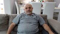 Gözlükten kurtulmak istedi, akıllı lens taktırdı. Gözünü büsbütün kaybetti