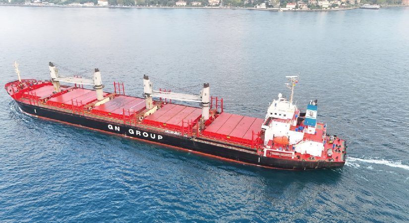 İHA ve füze akınında hasar görmüştü. İstanbul Boğazı’ndan geçti