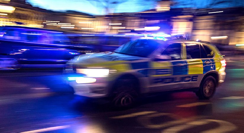 İngiltere’de polis aracı kaza yaptı: Çok sayıda meyyit