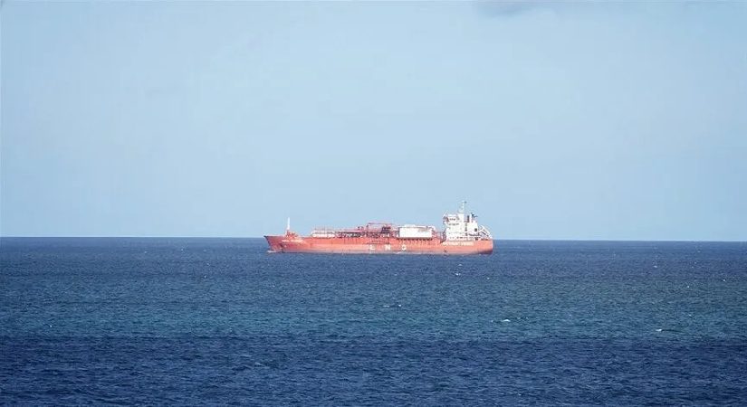 İran basını yazdı… İran, Hürmüz Boğazı’nda BAE’ye ilişkin petrol tankerini alıkoydu