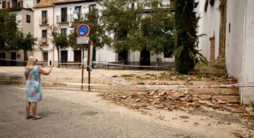 İspanya’nın turistik kentinde peş peşe sarsıntılar