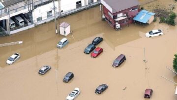 Japonya’yı rekor yağış ve sel vurdu… 8 meyyit