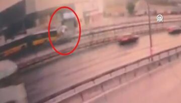 Küçükçekmece’de 3 kişinin öldüğü kazanın manzaraları ortaya çıktı