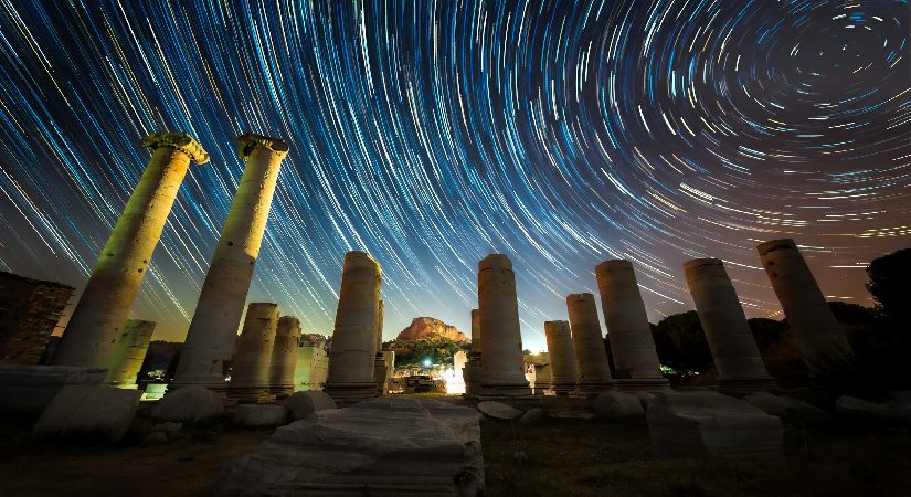 Lidyalıların başşehrinde gece mesaisi. Bin yıllık sütunlar yıldızlarla buluştu