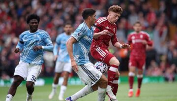 Liverpool, yeni döneme kayıplarla başladı