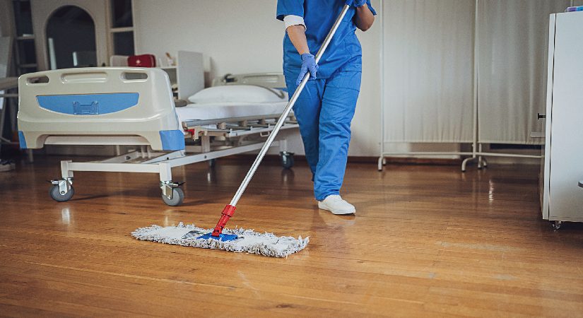Mesai arkadaşını öptü tazminatsız kovuldu. Yargıtay patronu haklı buldu
